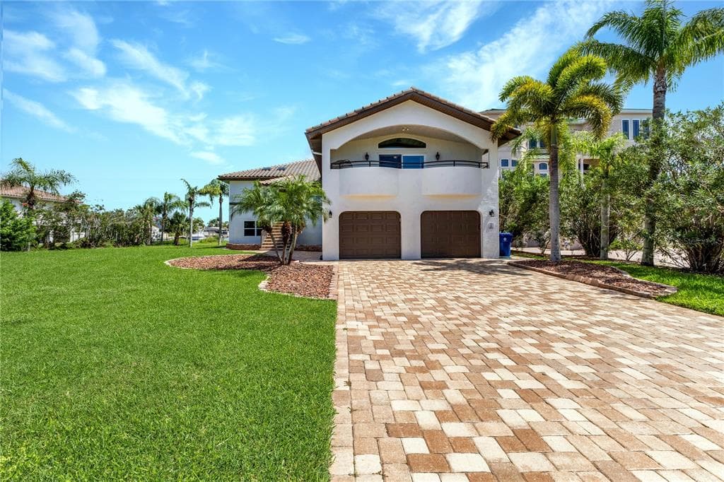 5226 WESTSHORE DRIVE 2