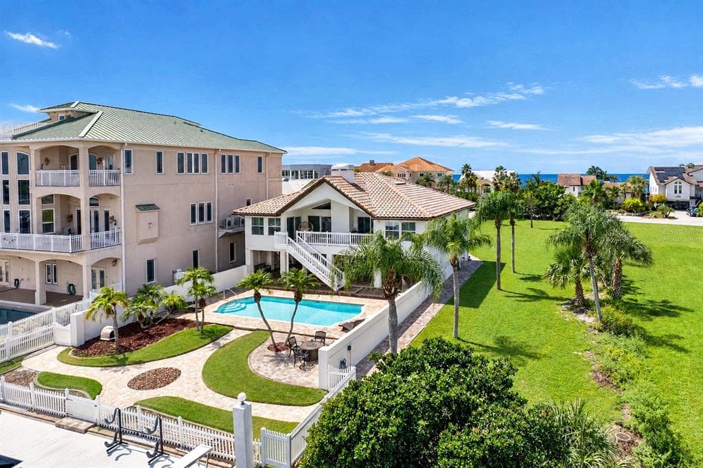 5226 WESTSHORE DRIVE 4