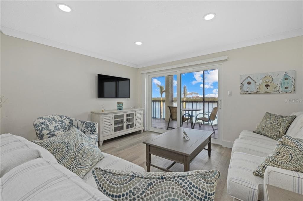 9393 MIDNIGHT PASS ROAD 302 photo 10