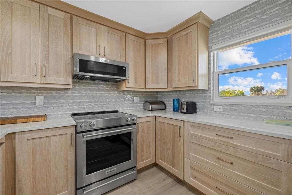 9393 MIDNIGHT PASS ROAD 302 photo 4