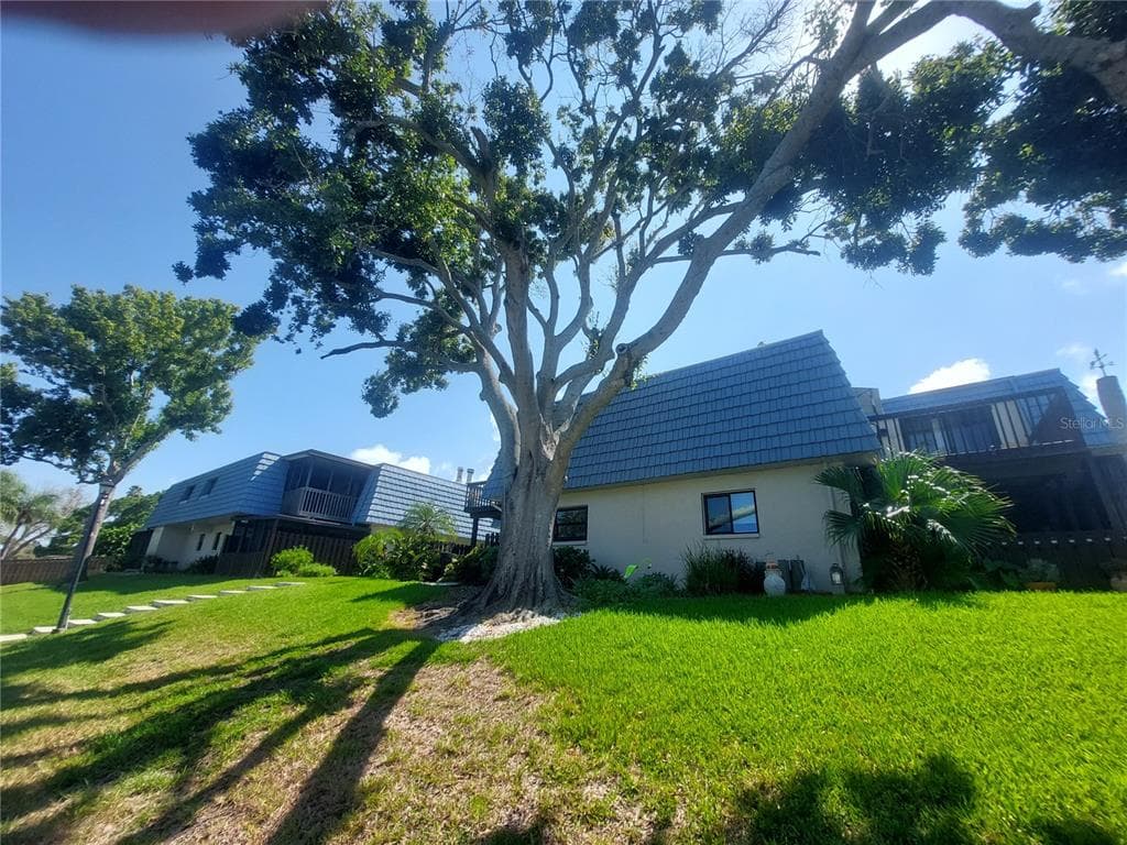 9446 TRADEWINDS AVENUE photo 2
