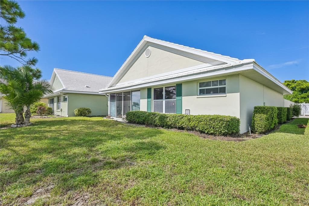 805 HARRINGTON LAKE DRIVE N 76 photo 1