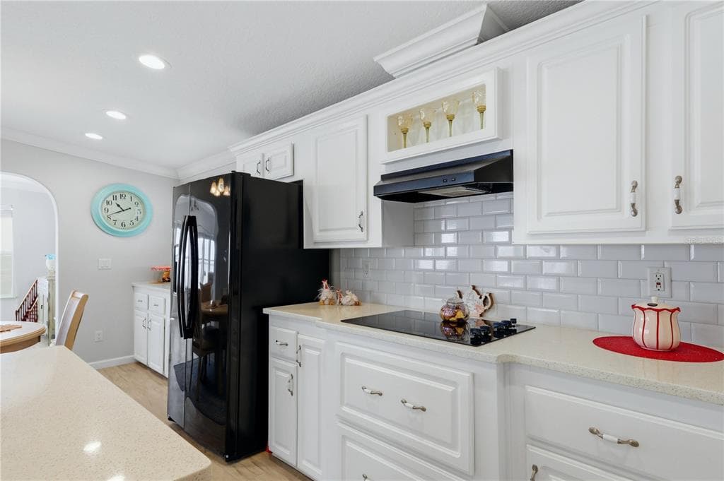 34 BAYVIEW DRIVE photo 23