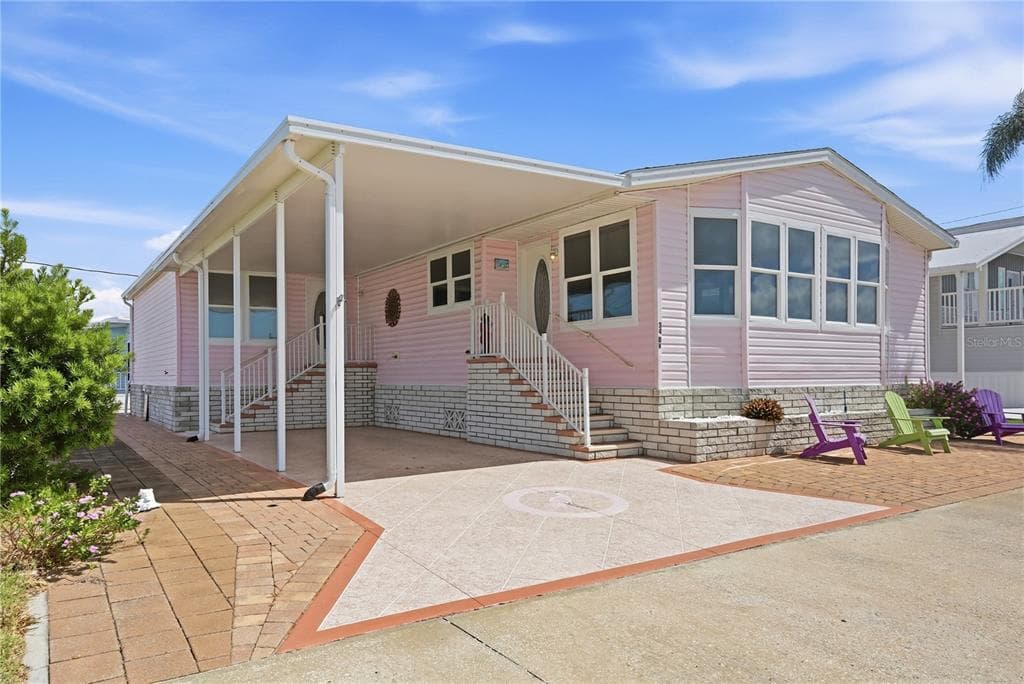 34 BAYVIEW DRIVE photo 2