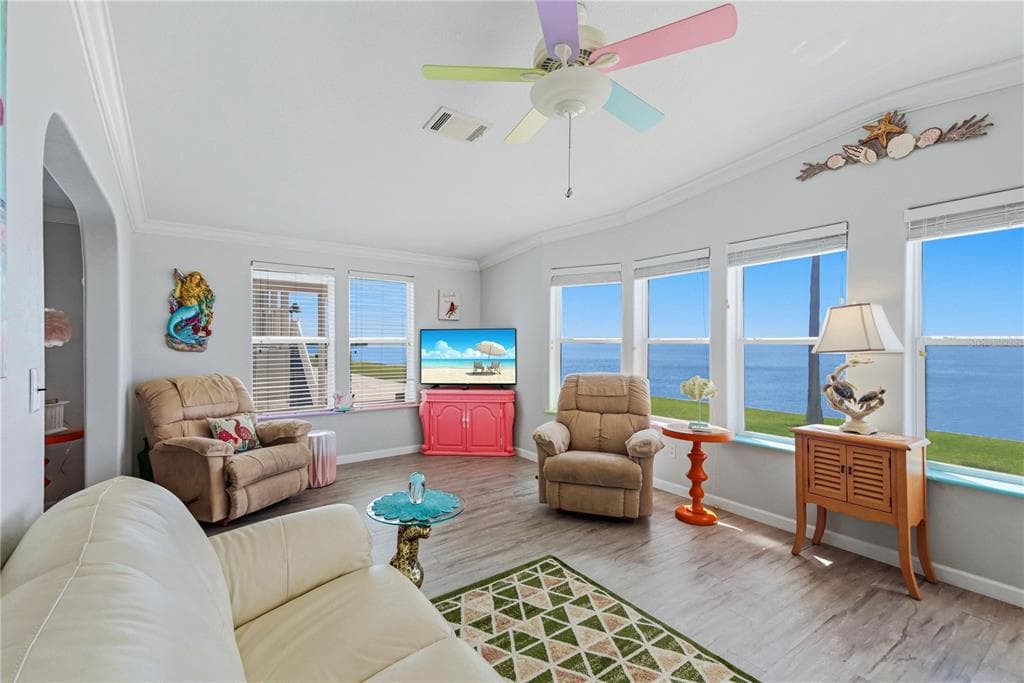34 BAYVIEW DRIVE photo 11
