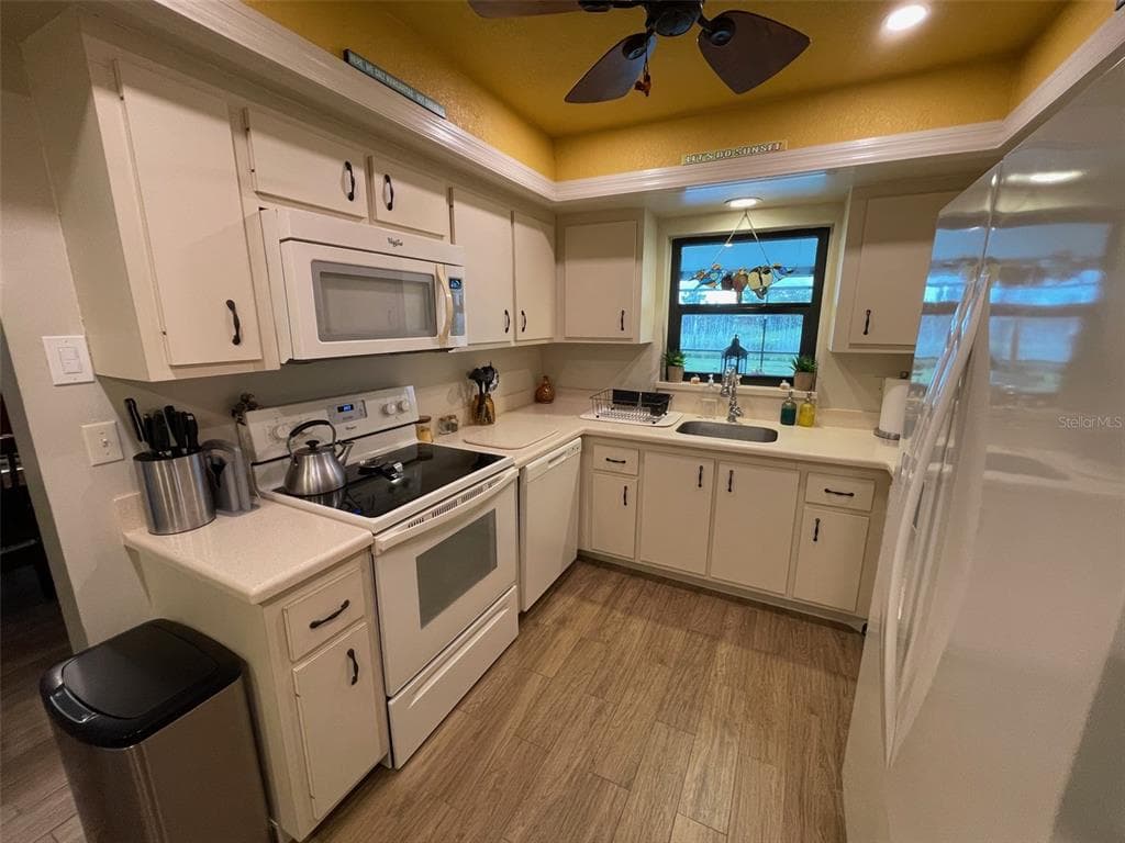 130 ANNAPOLIS LANE photo 15