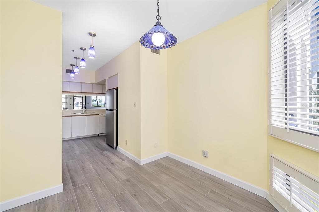 1920 HARBOURSIDE DRIVE 1003 photo 13
