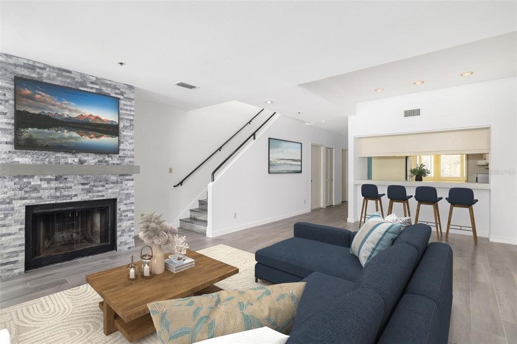 1920 HARBOURSIDE DRIVE 1003 photo 15