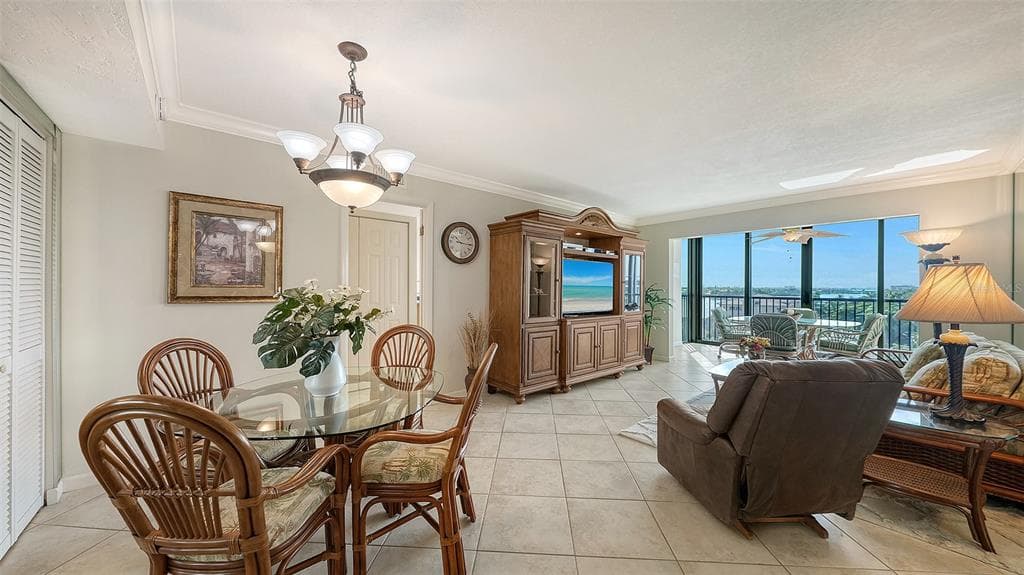 5855 MIDNIGHT PASS ROAD 605 photo 17