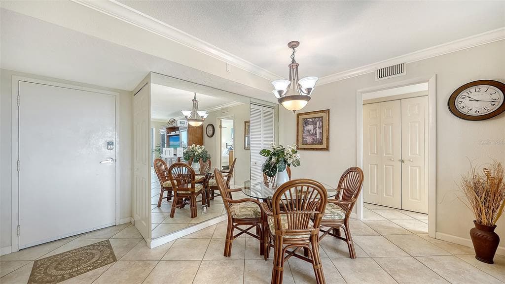 5855 MIDNIGHT PASS ROAD 605 photo 20