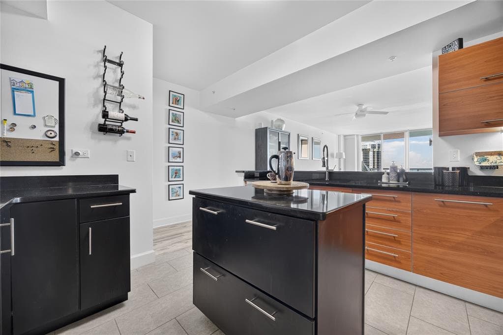 3000 OASIS GRAND BOULEVARD 1007 photo 16