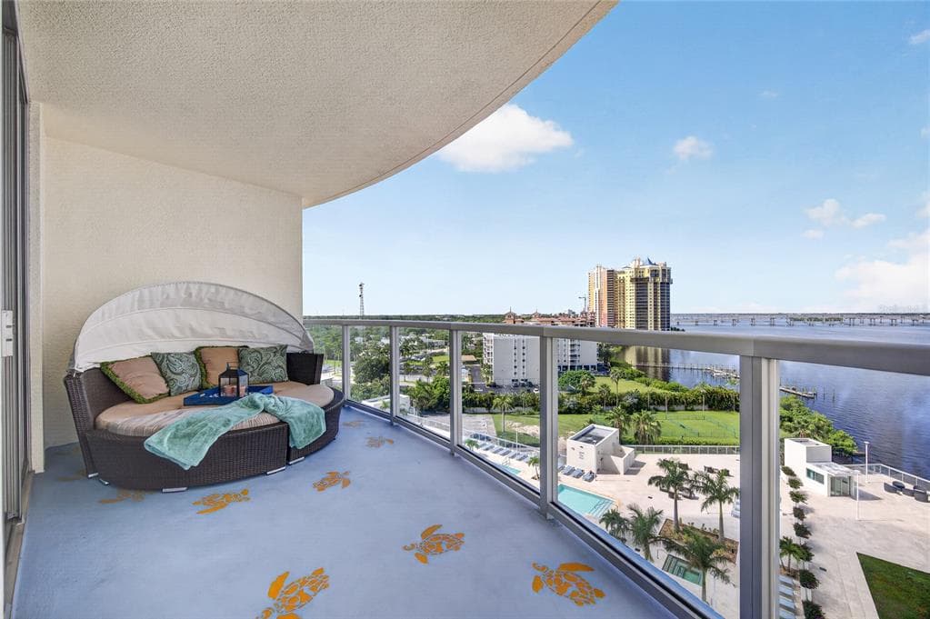3000 OASIS GRAND BOULEVARD 1007 photo 12
