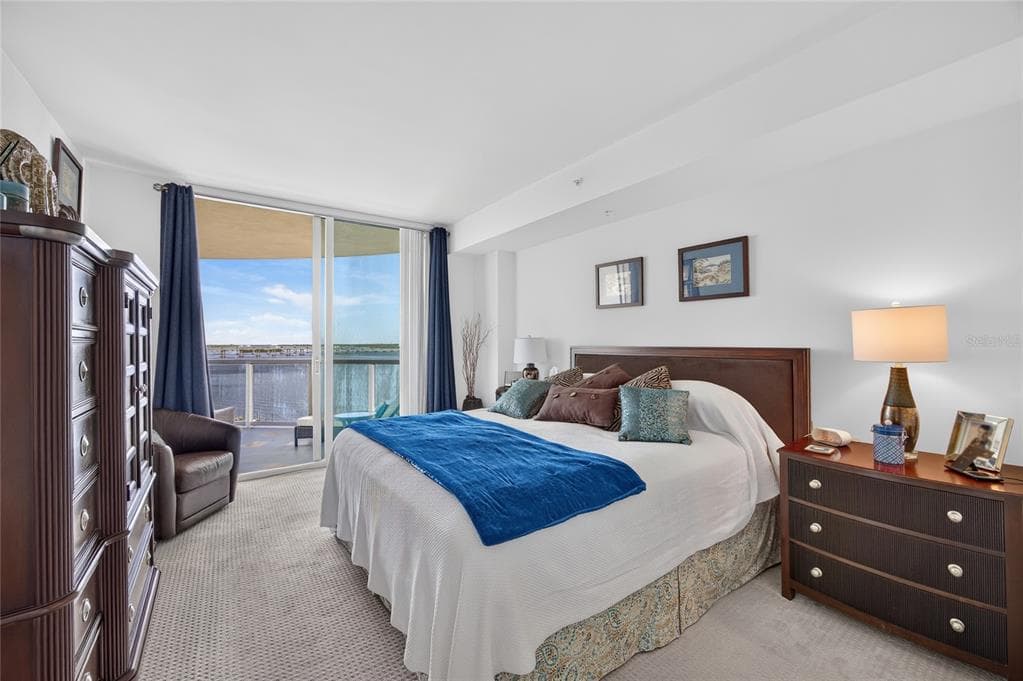 3000 OASIS GRAND BOULEVARD 1007 photo 20