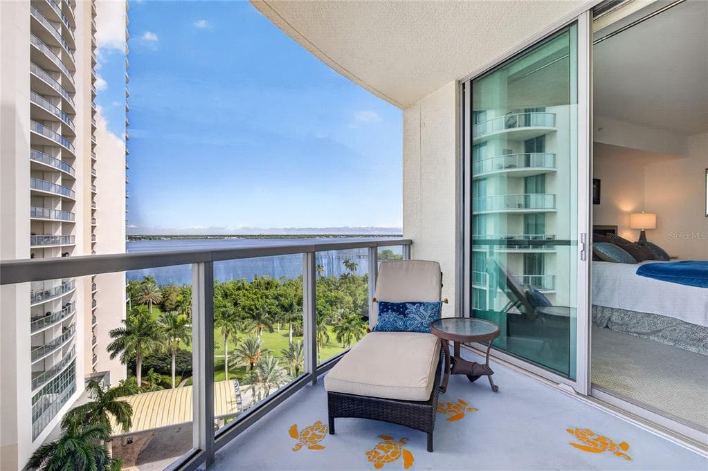 3000 OASIS GRAND BOULEVARD 1007 photo 11