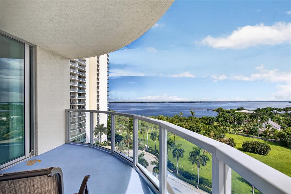 3000 OASIS GRAND BOULEVARD 1007 photo 25