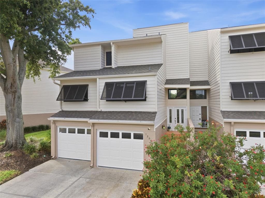 13956 LAKE POINT DRIVE photo 1