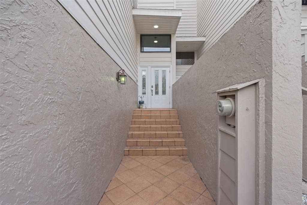 13956 LAKE POINT DRIVE photo 5