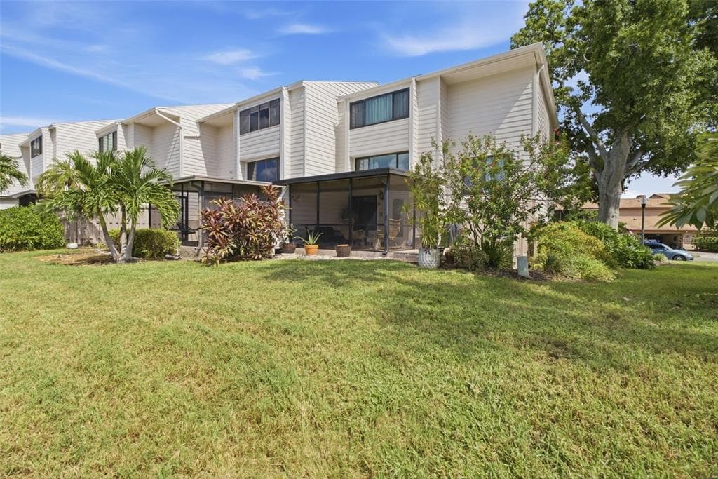 13956 LAKE POINT DRIVE photo 14