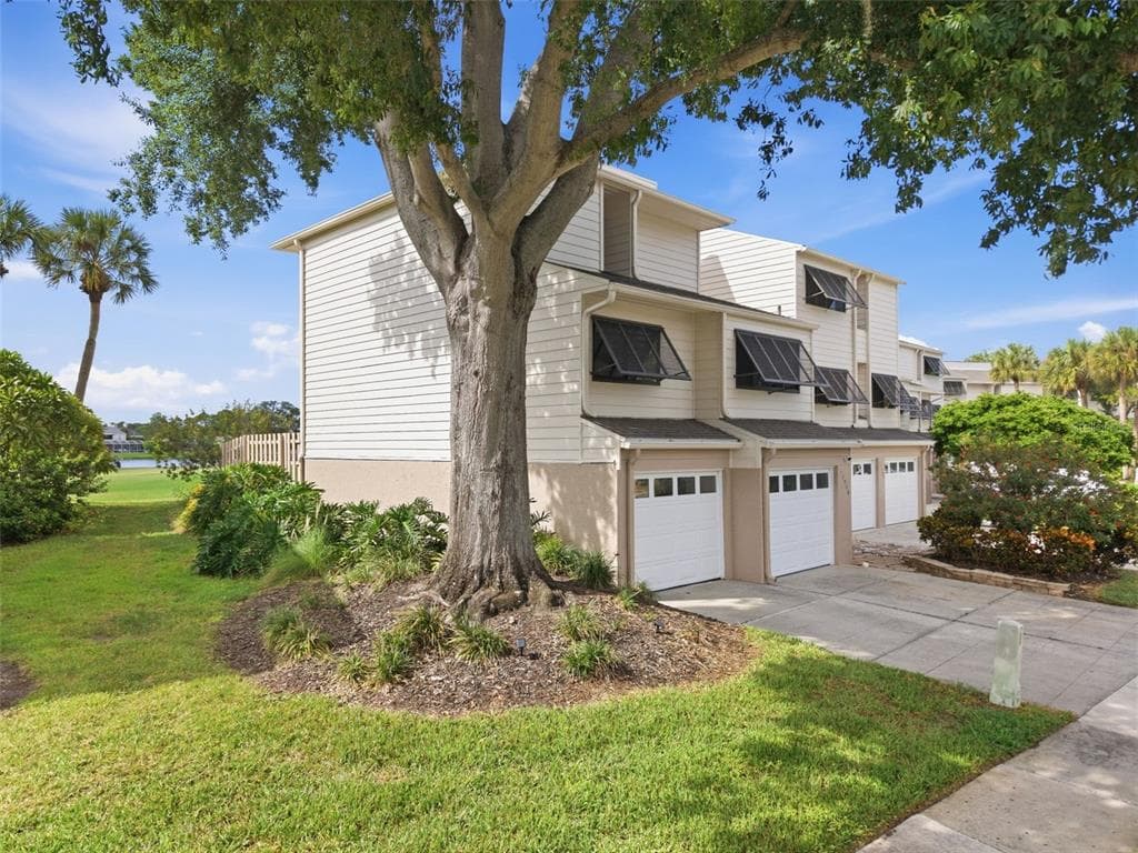 13956 LAKE POINT DRIVE photo 4