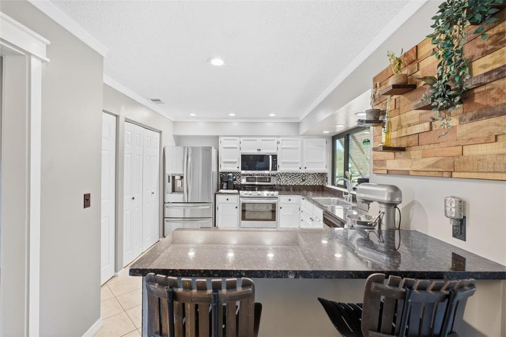 13956 LAKE POINT DRIVE photo 25