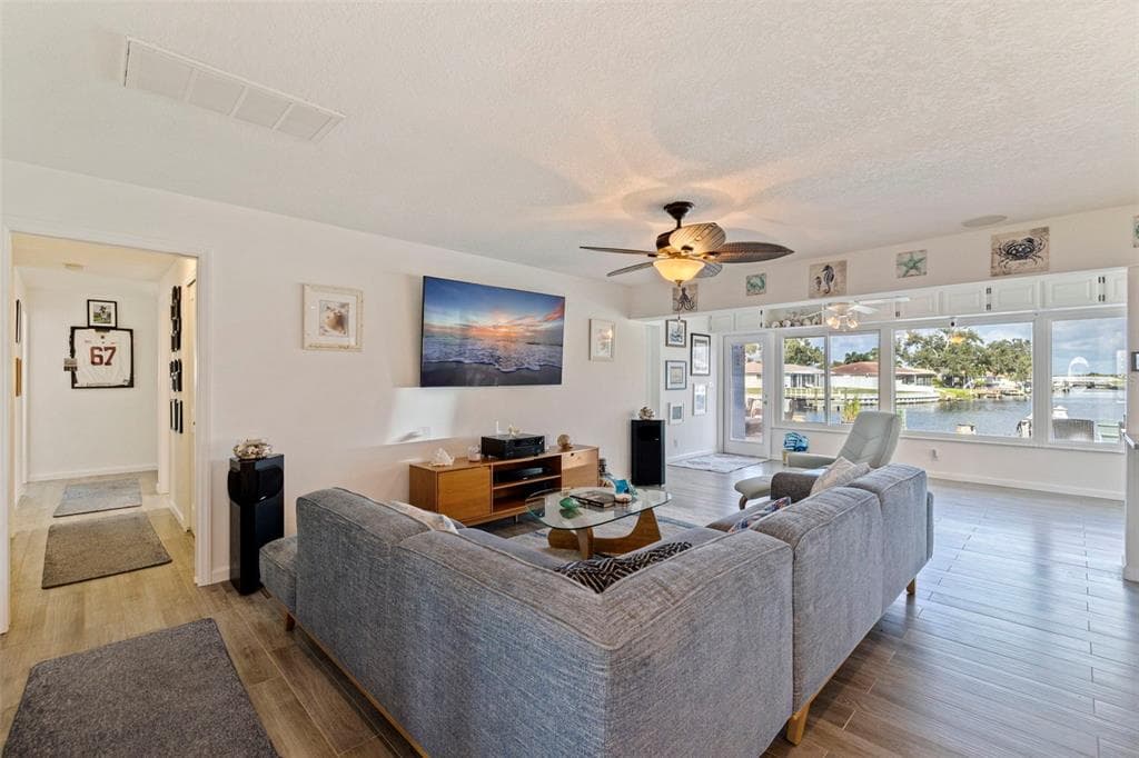 1894 TANGLEWOOD DRIVE NE photo 14