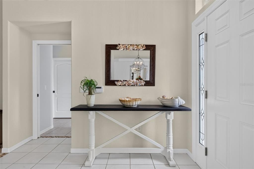 150 N OXFORD DRIVE photo 8