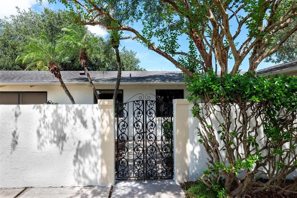 83 FARRAGUT DRIVE photo 17