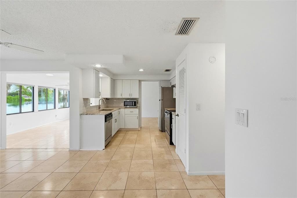 3667 CAROL LANE photo 22
