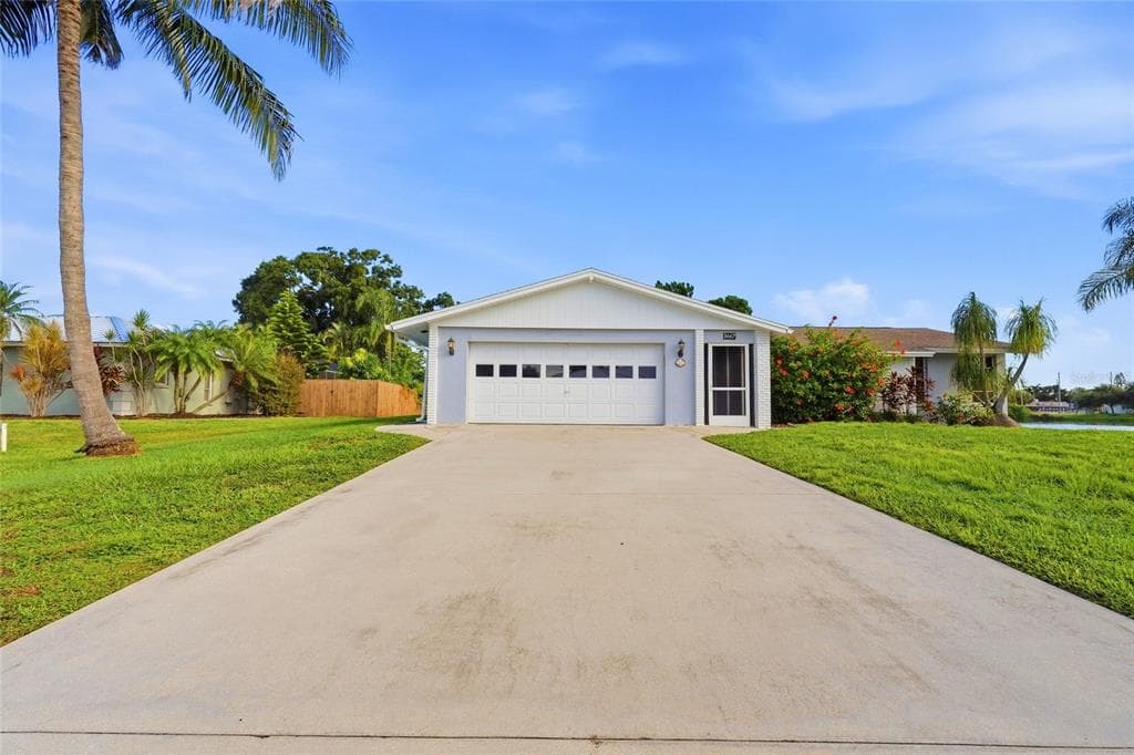 3667 CAROL LANE photo 3