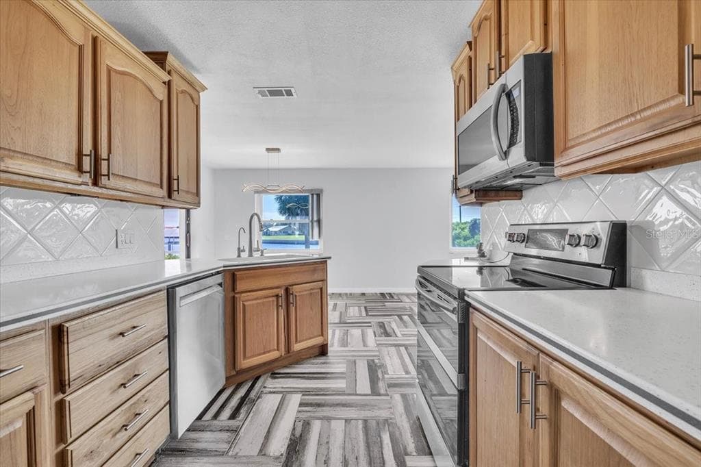 795 S ELLICOTT CIRCLE photo 12