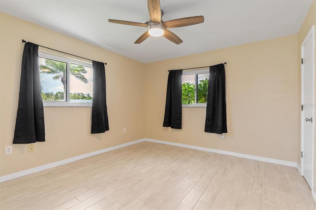 162 ANNAPOLIS LANE photo 21