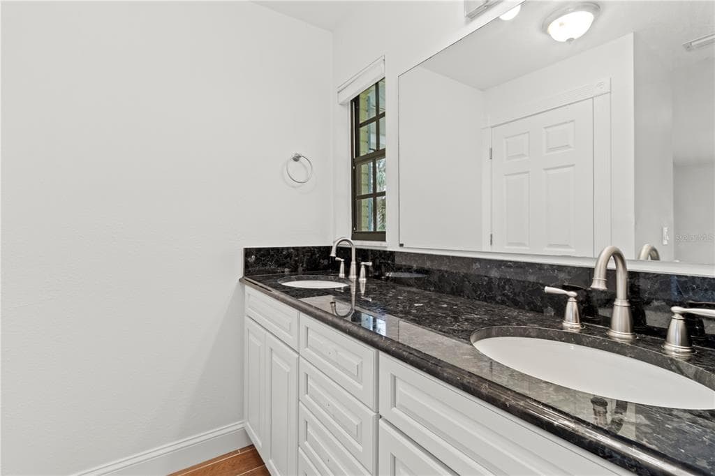 11770 W SUNNYBROOK COURT photo 23