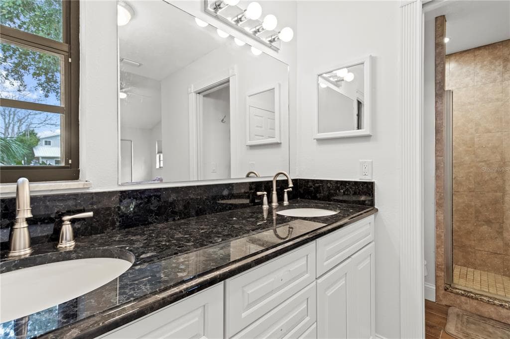 11770 W SUNNYBROOK COURT photo 24