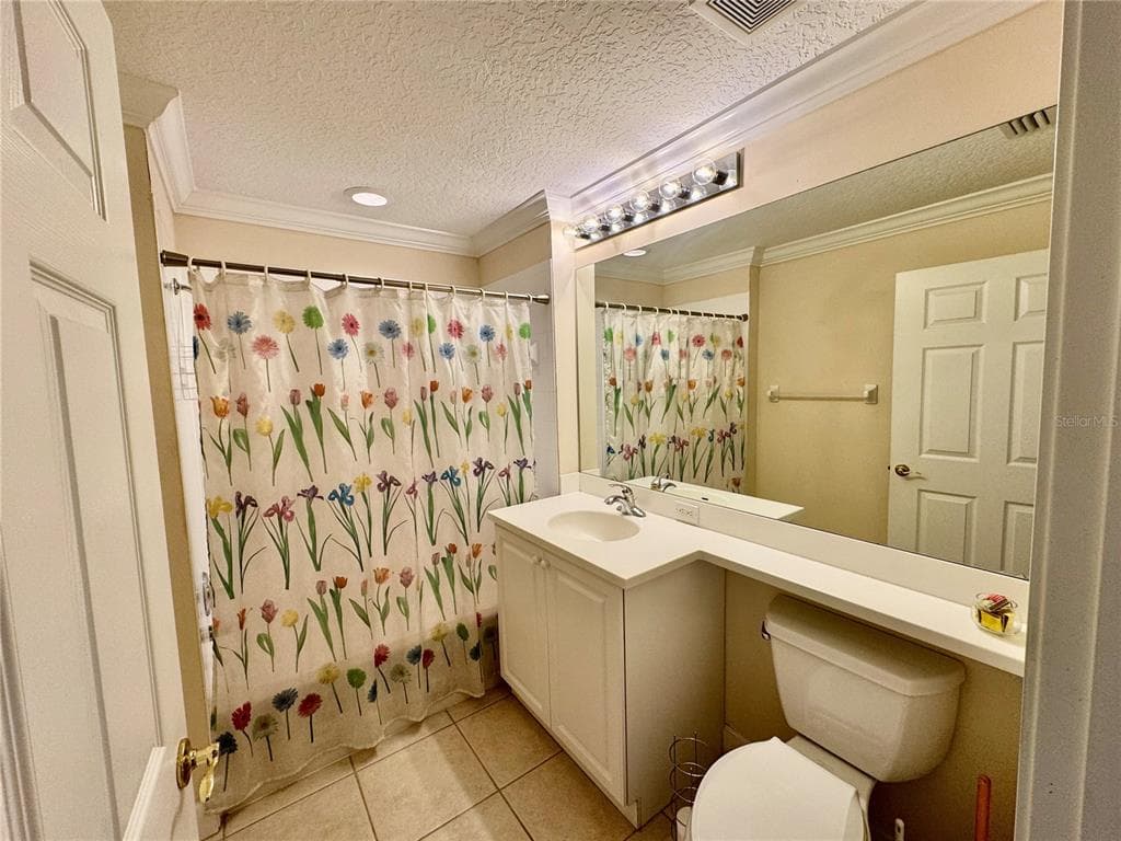 9411 DISCOVERY TERRACE 102B photo 23