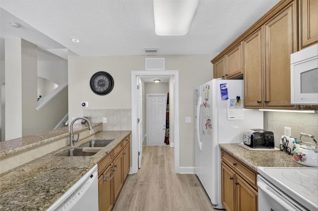 10601 LEMON CREEK LOOP 102 photo 8