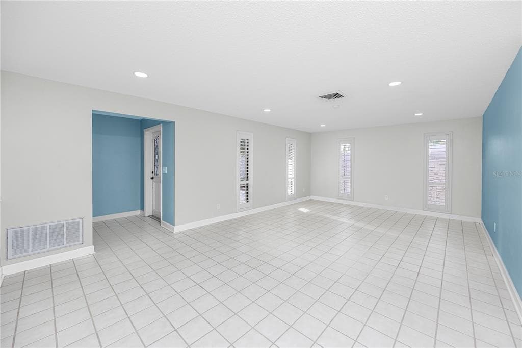 517 20TH AVENUE photo 6