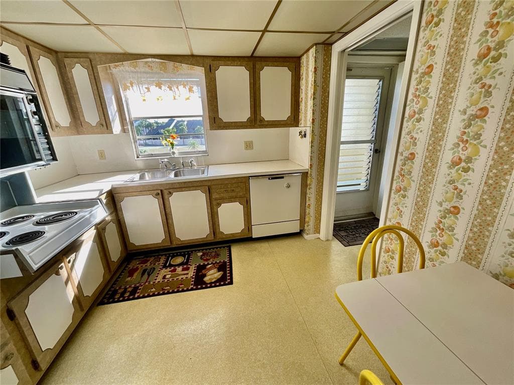 4650 COVE CIRCLE UNIT 311 photo 8