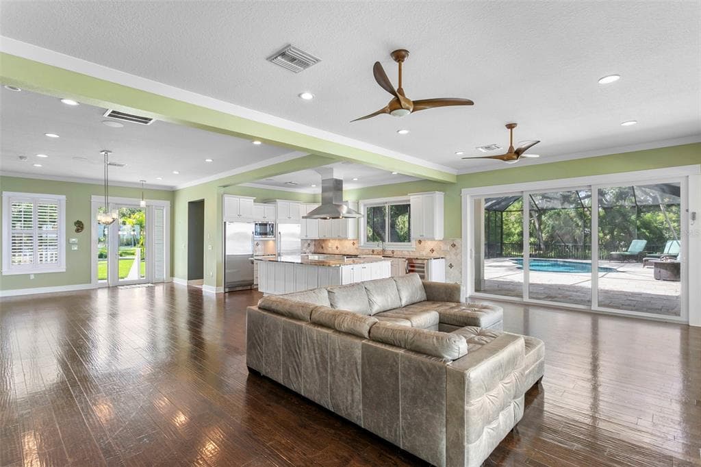 2805 GULF CITY ROAD photo 14