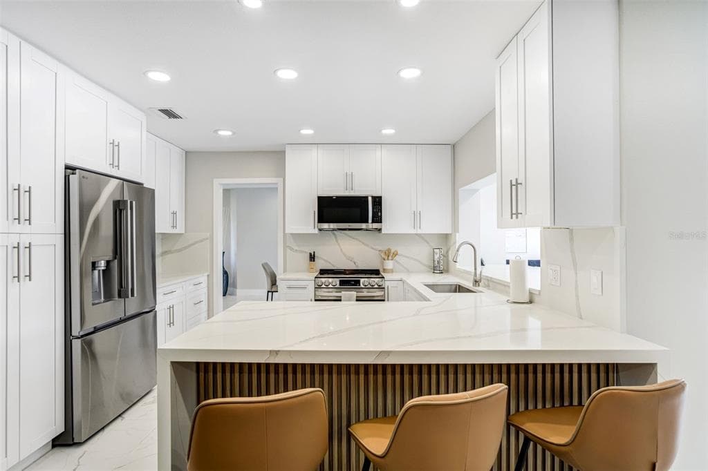 3923 DORAL DRIVE photo 4