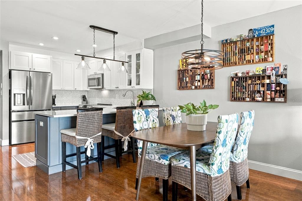 390 PINELLAS BAYWAY S F photo 16