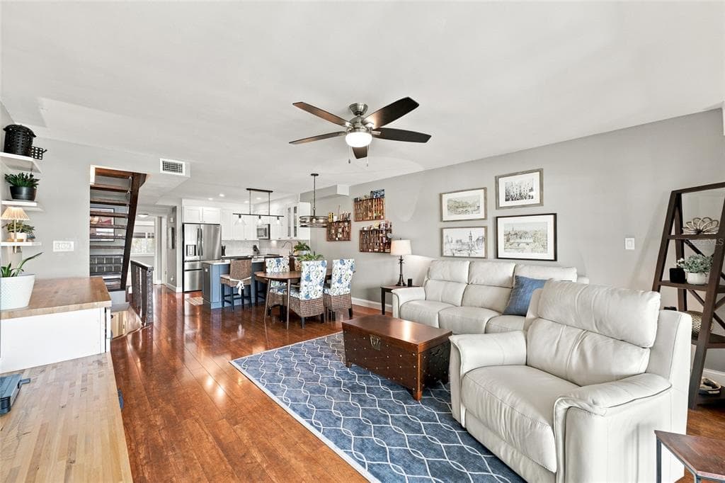 390 PINELLAS BAYWAY S F photo 10