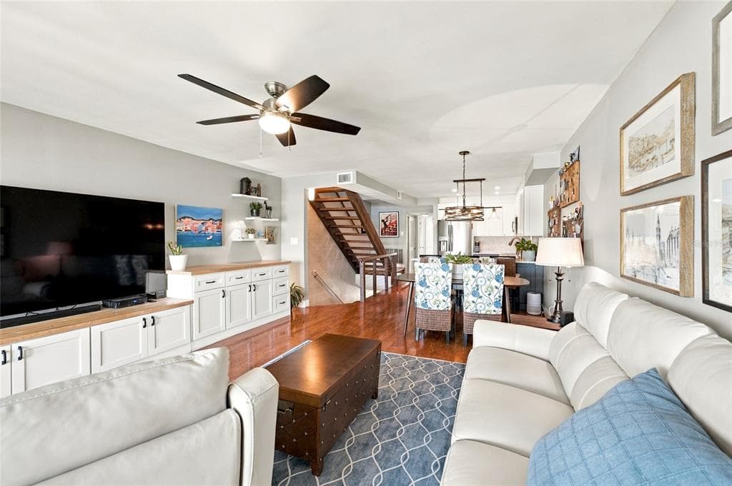 390 PINELLAS BAYWAY S F photo 11