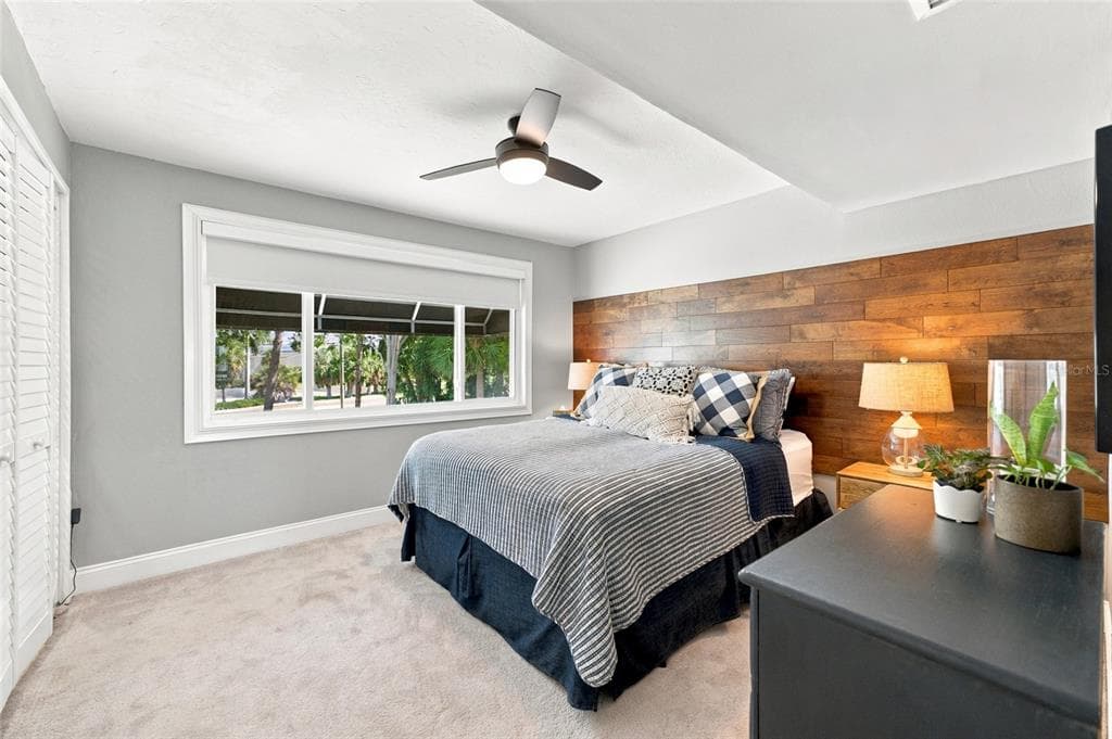 390 PINELLAS BAYWAY S F photo 25