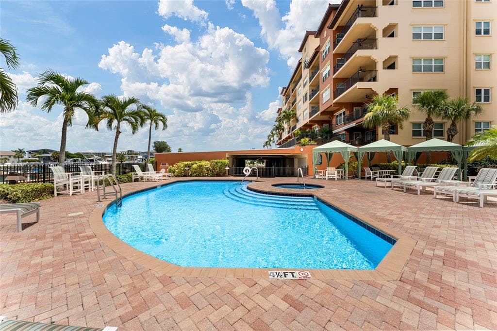 5301 GULF BLVD. BOULEVARD E406 photo 8