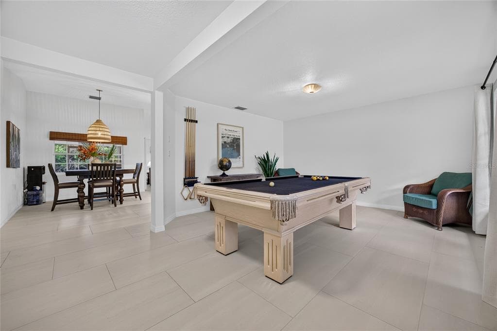 730 LOMOND DRIVE photo 4