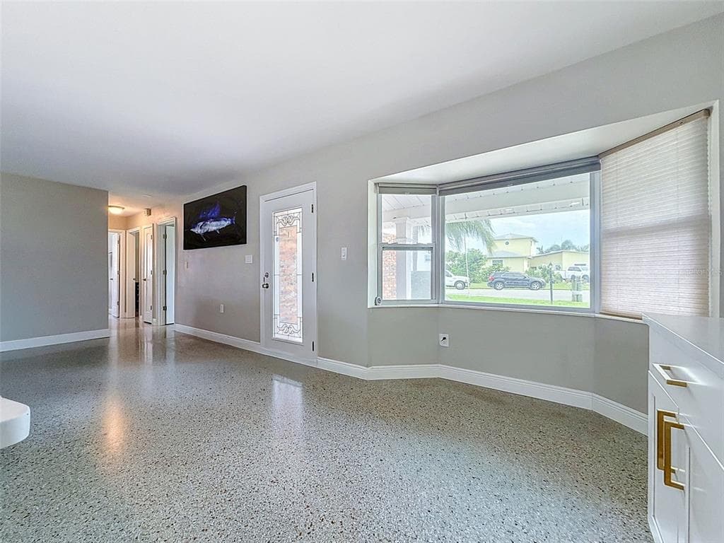 8723 HICKORYWOOD LANE photo 24