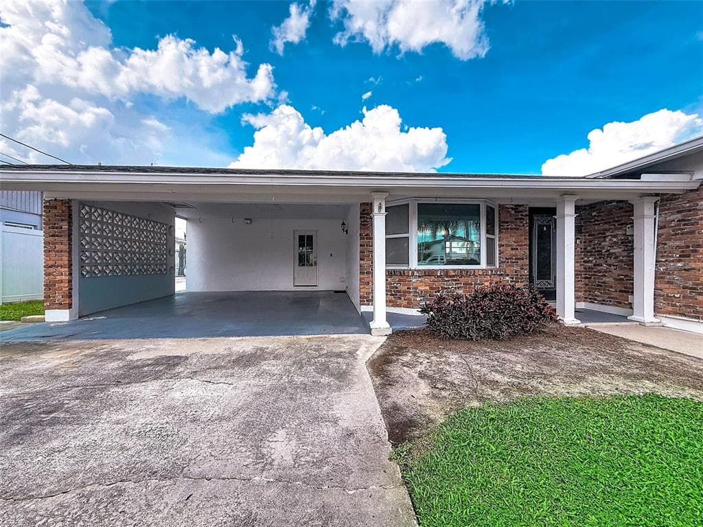 8723 HICKORYWOOD LANE photo 10