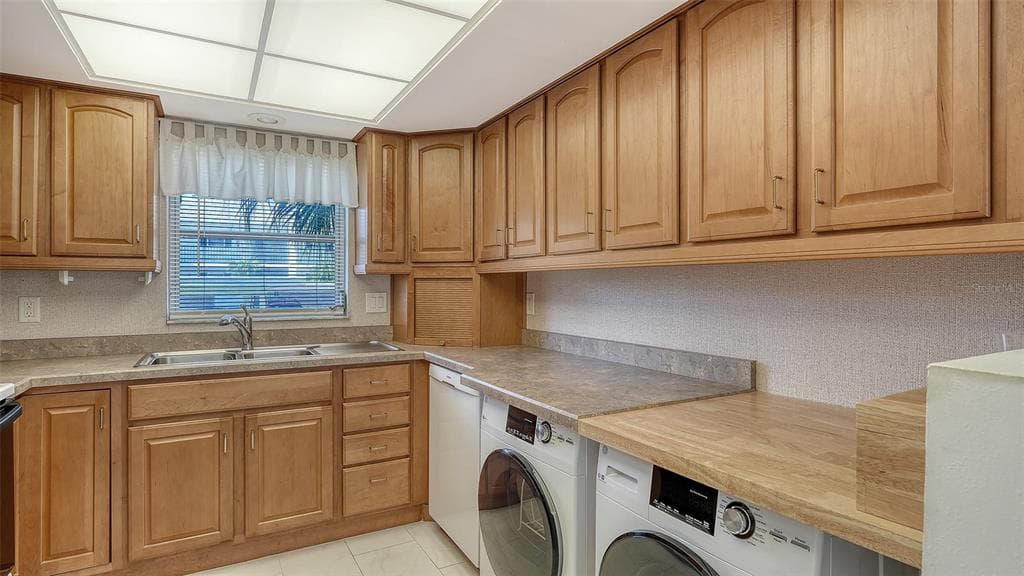 4868 INDEPENDENCE DRIVE photo 17