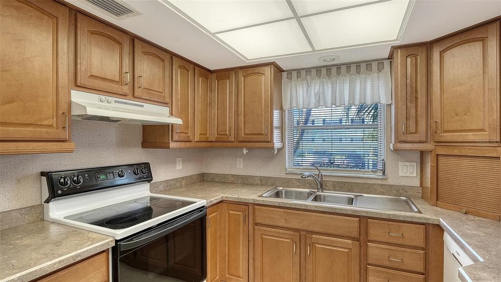 4868 INDEPENDENCE DRIVE photo 15