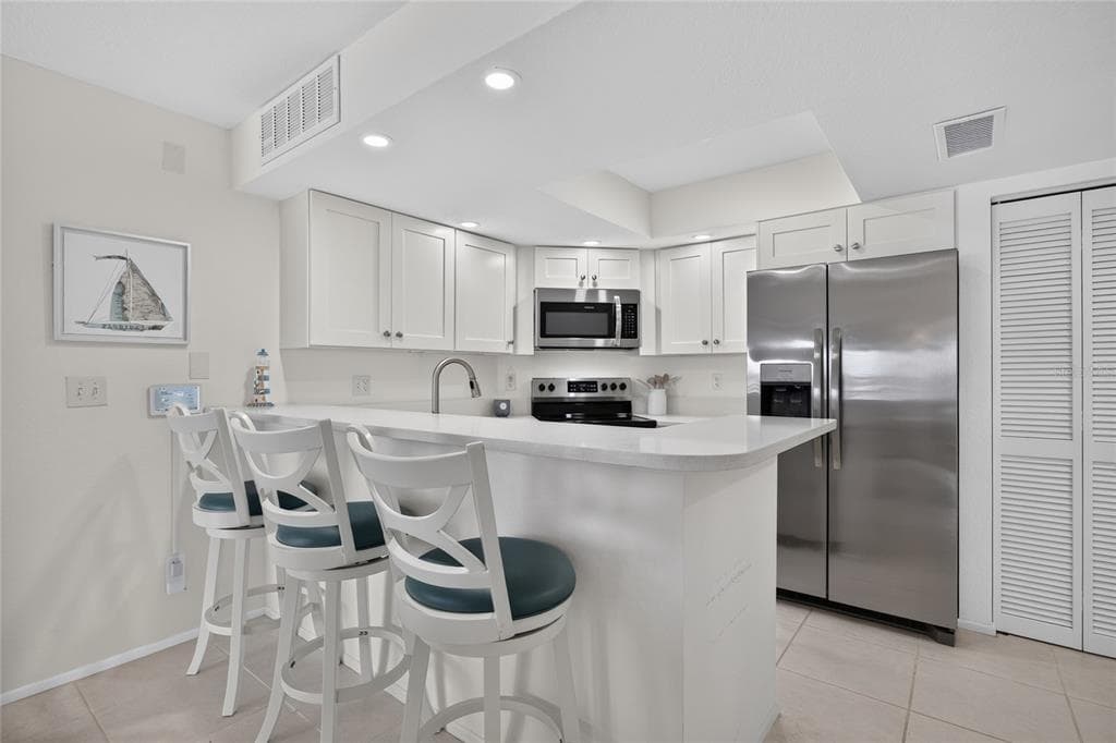 2601 W MARION AVENUE 41C photo 7